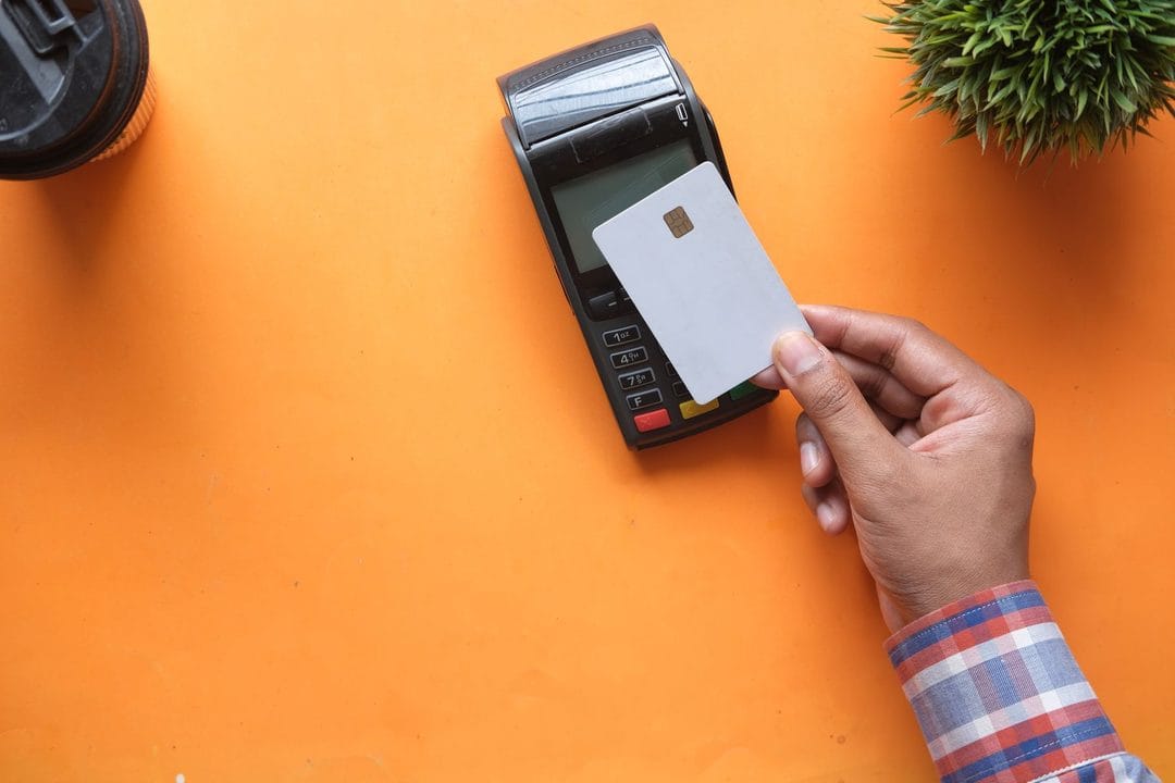 UK Credit Card APRs Have Hit a Record High While Personal Loan Rates Stay Flat — What the Gap Actually Costs You