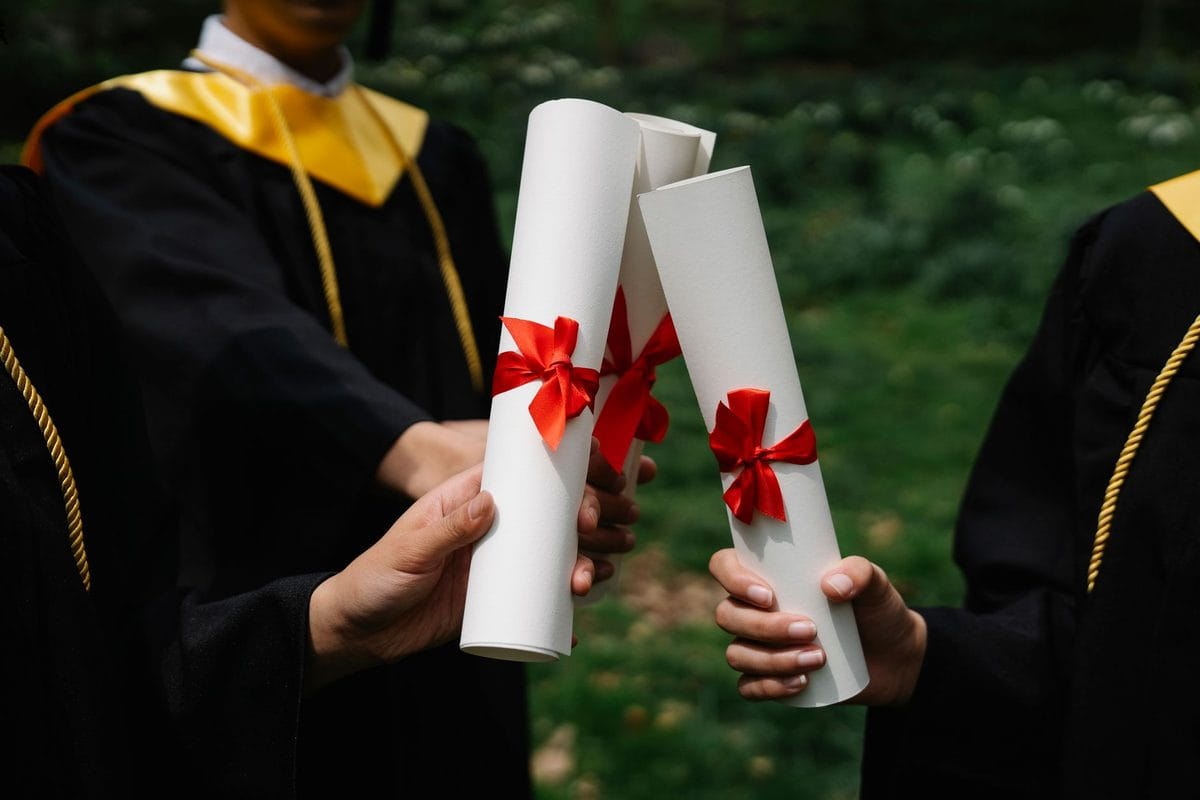 Student Loan Interest Capped at 6% for 2026/27: Plan 2 and Plan 3 Rates